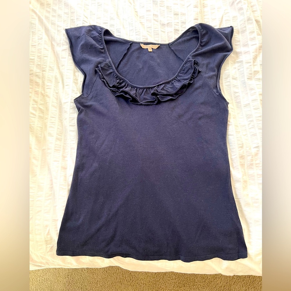 Women’s tee with ruffles